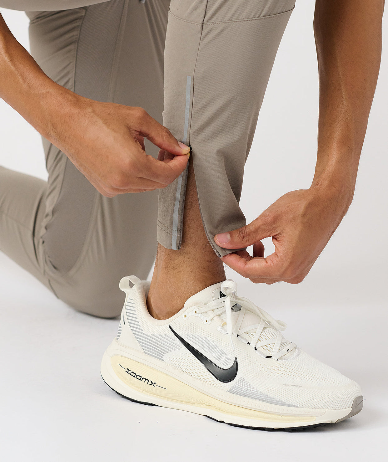 Carson Pant Taupe