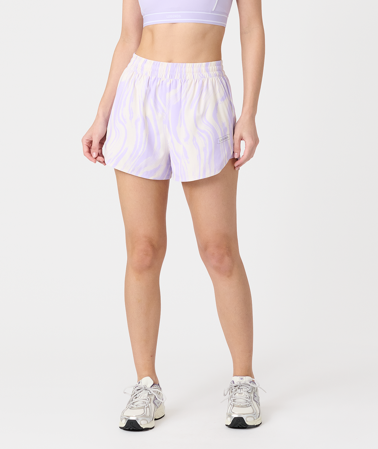 Leni Short Brushstroke Aura