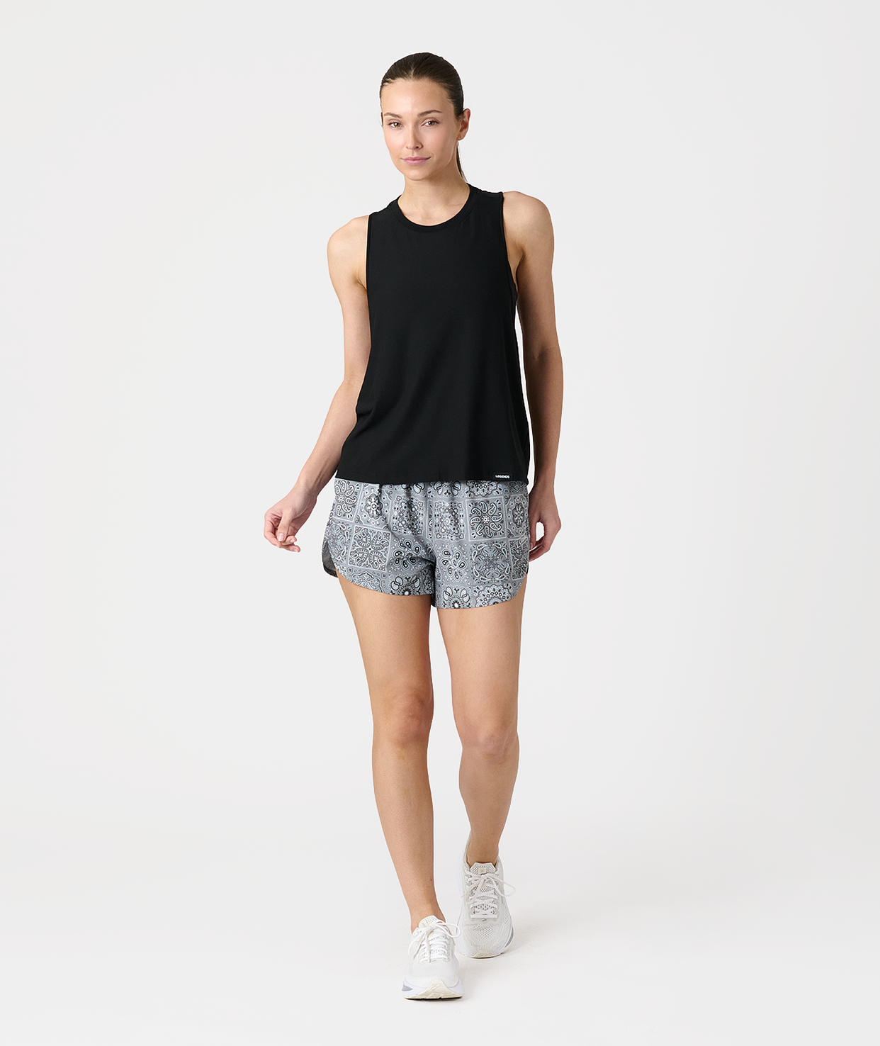 Leni Short Paisley Tile Gray