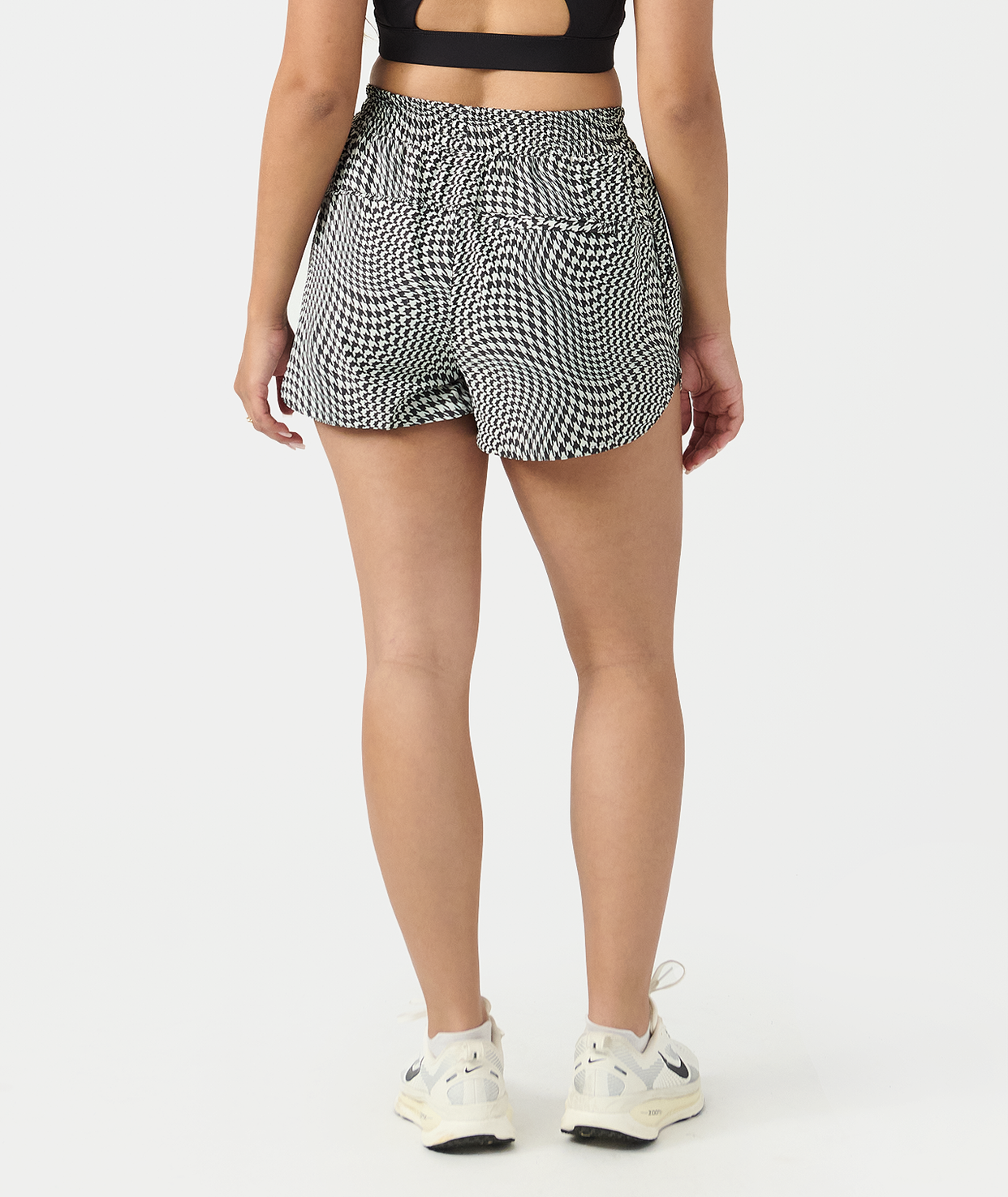 Leni Short Warped Houndstooth Faded Black